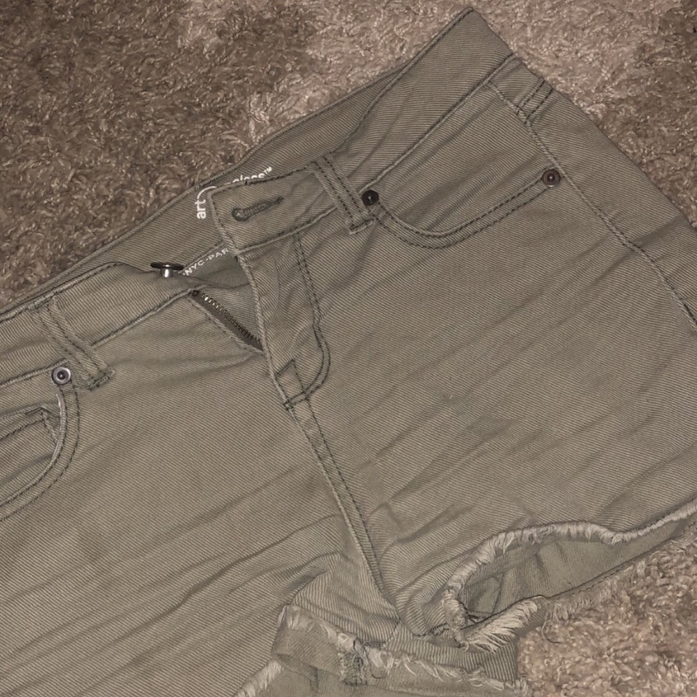 Army green short